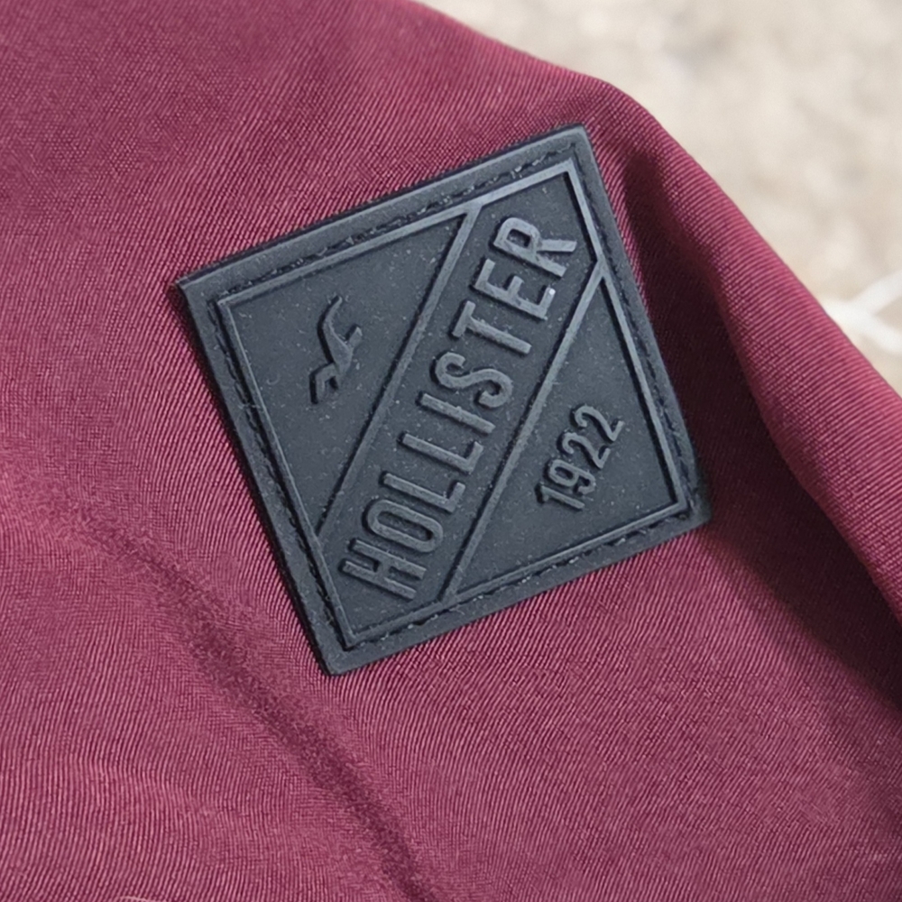 Hollister‎ Burgundy Jacket with White Accents - Picture 3 of 4